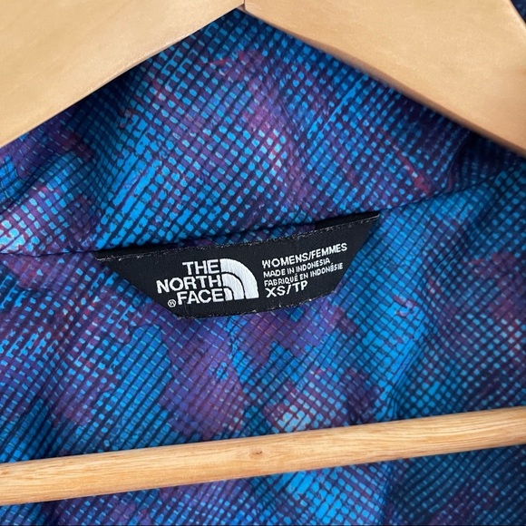 The North Face Rain Jacket - Picture 3 of 5